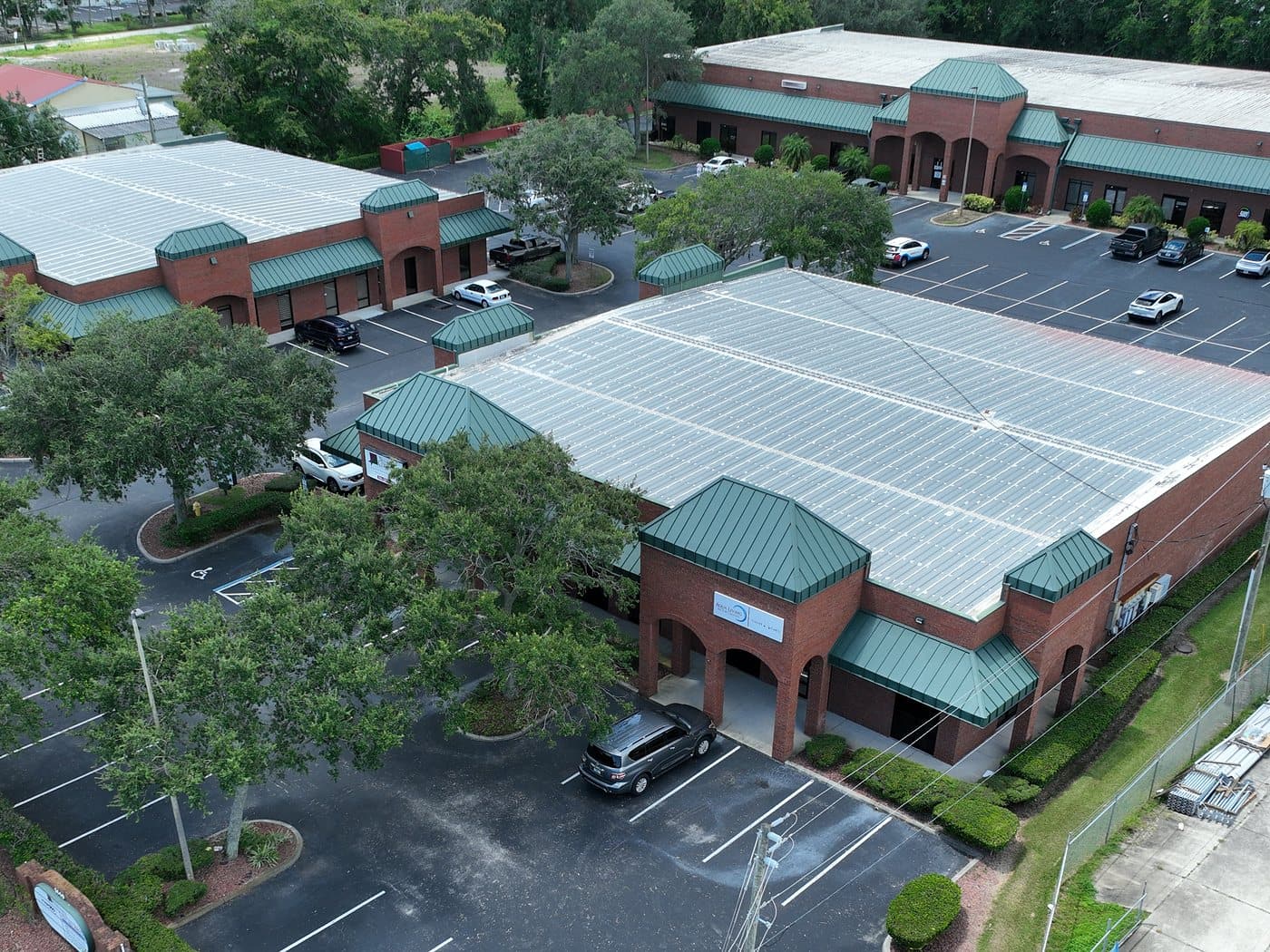 Multi-tenant flex property at 1440 N Nova Rd, Daytona Beach, FL