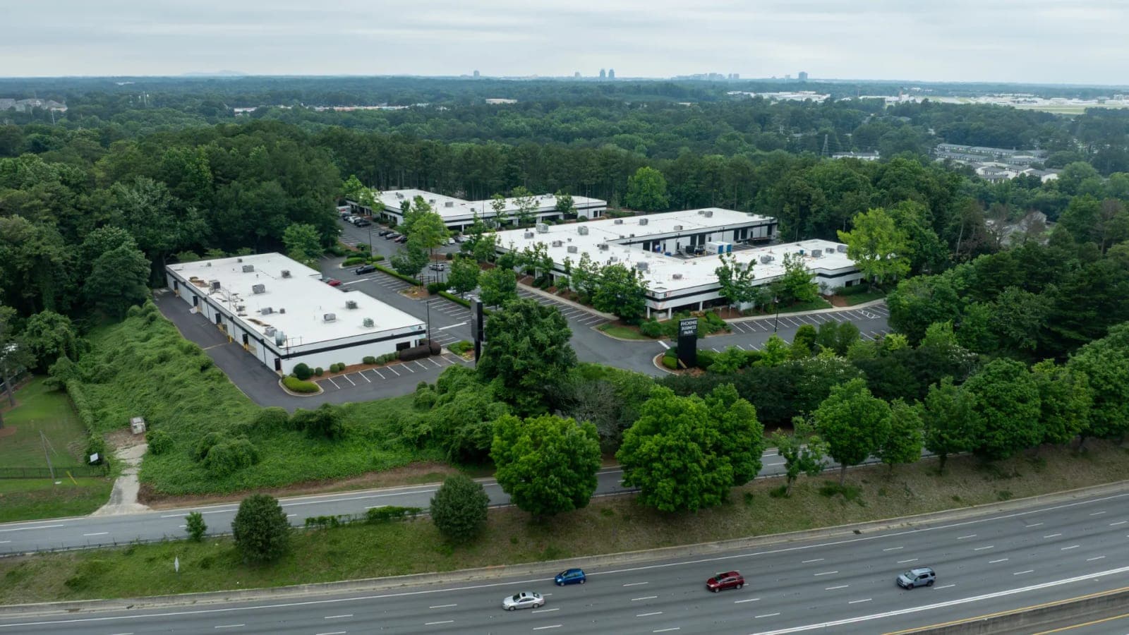 Multi-tenant flex property at 2700 Northeast Expy, Atlanta, GA